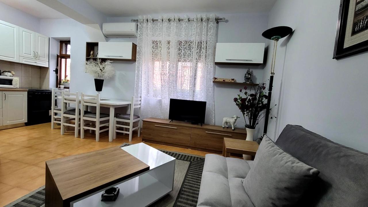 Tuana'S Apartment Shkoder Luaran gambar