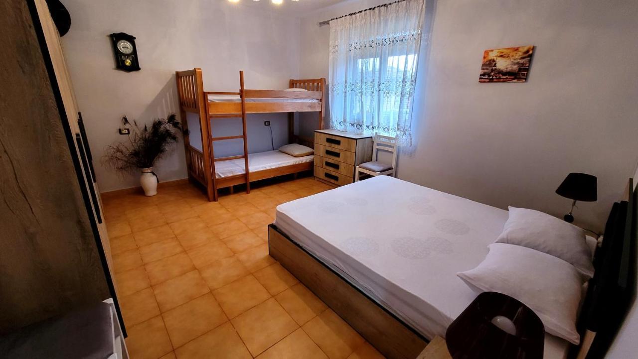 Tuana'S Apartment Shkoder Luaran gambar